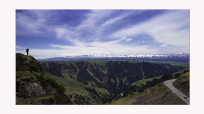 天山山脈  ( Tien Shan Mountains )을 넘으며.....