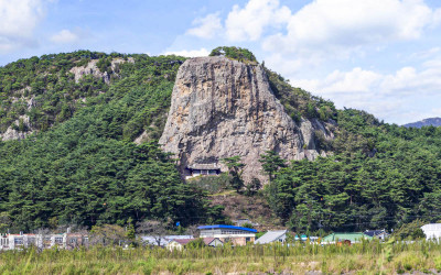 전북특별자치도 고창군 아산면 반암리 766 전좌바위.