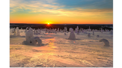 THE LAST LIGHT OF  SUNSET 